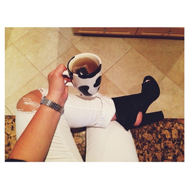 Ashley Sixto Tea Cup Ripped White Jeans Zara Booties